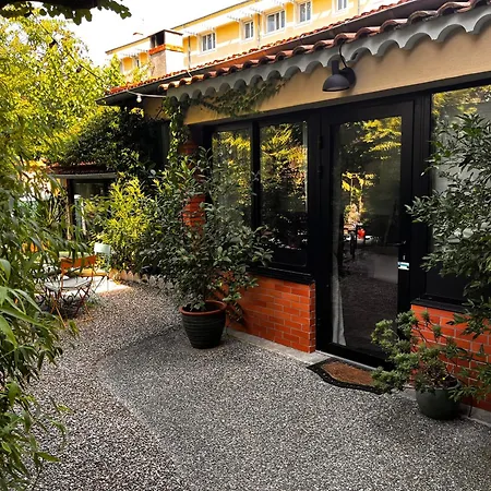 Renee 公寓 瓦朗斯